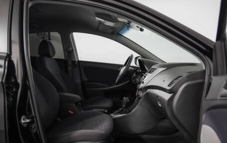 Hyundai Solaris II рестайлинг, 2015 год, 1 049 000 рублей, 21 фотография