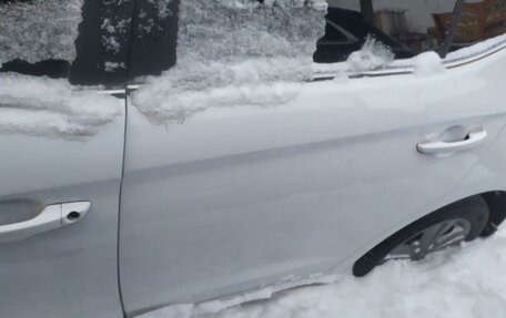 Hyundai Elantra VI рестайлинг, 2016 год, 1 052 000 рублей, 6 фотография