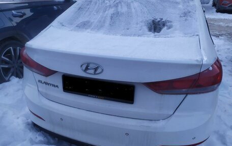 Hyundai Elantra VI рестайлинг, 2016 год, 1 052 000 рублей, 2 фотография