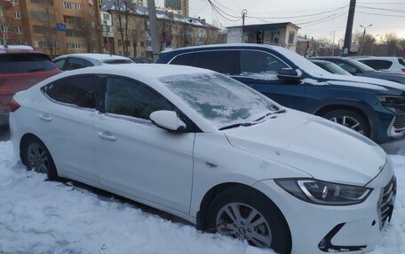 Hyundai Elantra VI рестайлинг, 2016 год, 1 052 000 рублей, 11 фотография