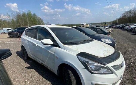 Hyundai Solaris II рестайлинг, 2015 год, 355 999 рублей, 3 фотография