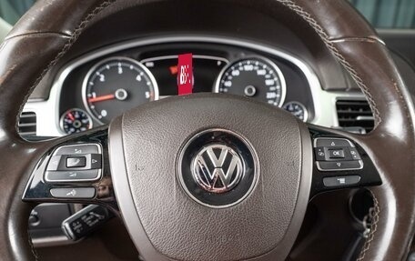 Volkswagen Touareg III, 2015 год, 2 529 000 рублей, 15 фотография