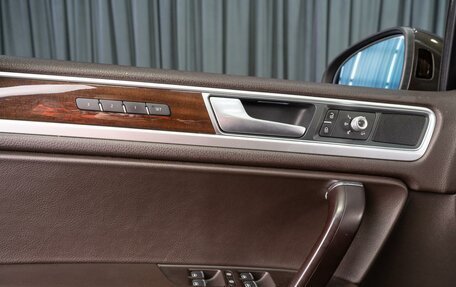 Volkswagen Touareg III, 2015 год, 2 529 000 рублей, 18 фотография