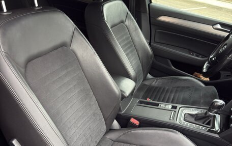 Volkswagen Passat B8 рестайлинг, 2017 год, 2 000 000 рублей, 16 фотография