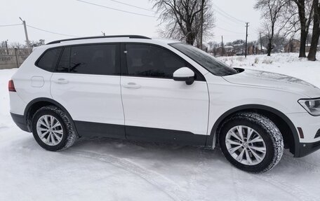 Volkswagen Tiguan II, 2018 год, 2 340 000 рублей, 4 фотография