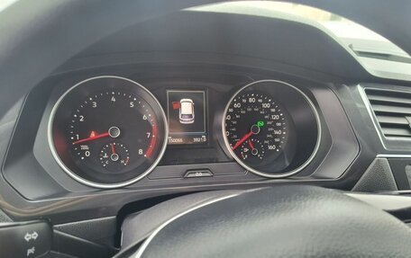 Volkswagen Tiguan II, 2018 год, 2 340 000 рублей, 6 фотография