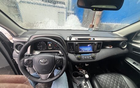 Toyota RAV4, 2016 год, 2 150 000 рублей, 3 фотография