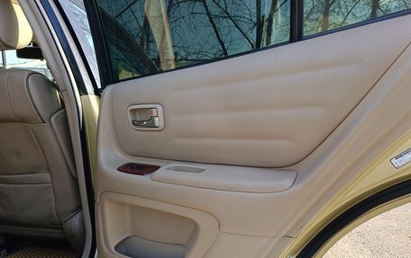 Toyota Altezza, 2002 год, 1 150 000 рублей, 26 фотография