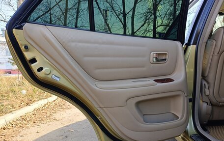 Toyota Altezza, 2002 год, 1 150 000 рублей, 25 фотография