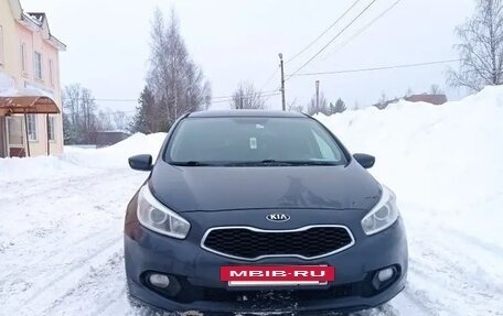 KIA cee'd III, 2014 год, 800 000 рублей, 2 фотография