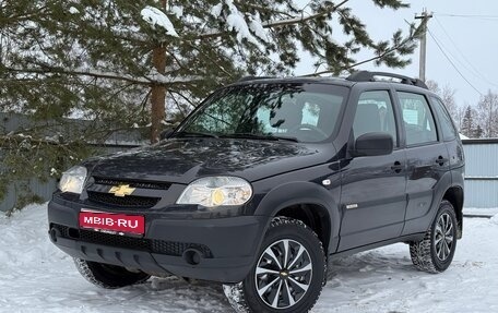 Chevrolet Niva I рестайлинг, 2017 год, 719 000 рублей, 1 фотография
