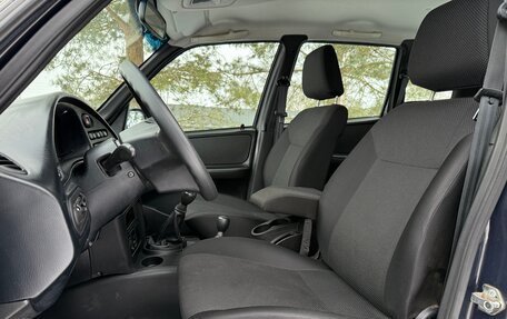 Chevrolet Niva I рестайлинг, 2017 год, 719 000 рублей, 5 фотография