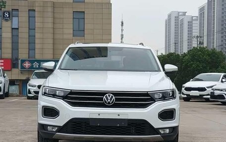 Volkswagen T-Roc I, 2022 год, 2 055 000 рублей, 2 фотография