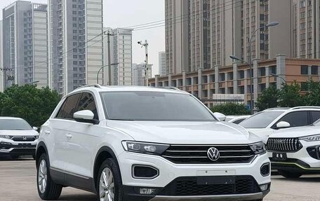 Volkswagen T-Roc I, 2022 год, 2 055 000 рублей, 3 фотография