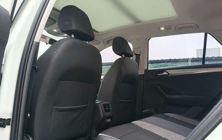 Volkswagen T-Roc I, 2022 год, 2 055 000 рублей, 8 фотография