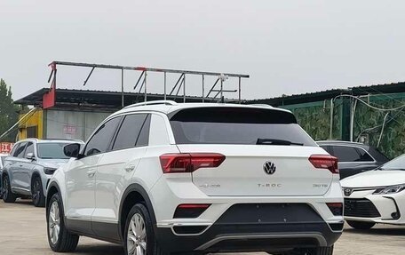 Volkswagen T-Roc I, 2022 год, 2 055 000 рублей, 6 фотография