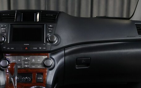 Toyota Highlander III, 2013 год, 1 899 000 рублей, 9 фотография