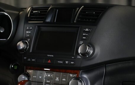 Toyota Highlander III, 2013 год, 1 899 000 рублей, 11 фотография