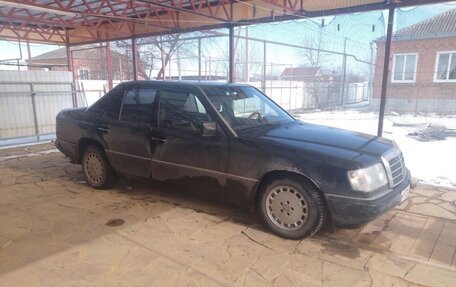 Mercedes-Benz W124, 1988 год, 350 000 рублей, 1 фотография