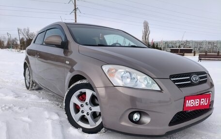 KIA cee'd I рестайлинг, 2008 год, 650 000 рублей, 1 фотография