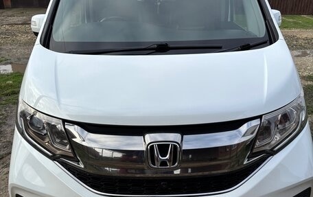 Honda Stepwgn IV, 2016 год, 2 250 000 рублей, 1 фотография