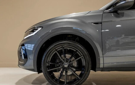 Volkswagen T-Roc I, 2022 год, 2 000 000 рублей, 4 фотография