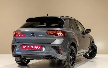 Volkswagen T-Roc I, 2022 год, 2 000 000 рублей, 5 фотография