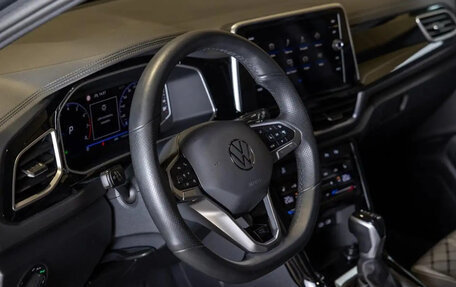 Volkswagen T-Roc I, 2022 год, 2 000 000 рублей, 14 фотография