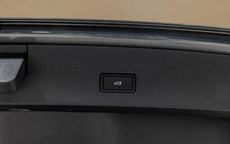 Volkswagen T-Roc I, 2022 год, 2 000 000 рублей, 21 фотография