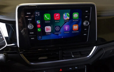 Volkswagen T-Roc I, 2022 год, 2 000 000 рублей, 30 фотография