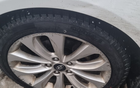 Hyundai Sonata VI, 2011 год, 950 000 рублей, 2 фотография