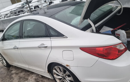 Hyundai Sonata VI, 2011 год, 950 000 рублей, 8 фотография