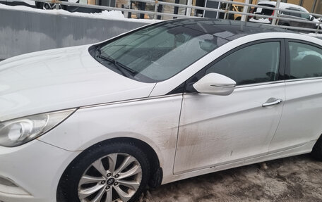 Hyundai Sonata VI, 2011 год, 950 000 рублей, 9 фотография
