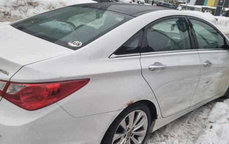 Hyundai Sonata VI, 2011 год, 950 000 рублей, 10 фотография