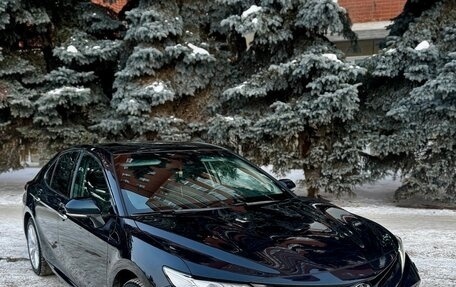 Toyota Camry, 2019 год, 3 590 000 рублей, 4 фотография