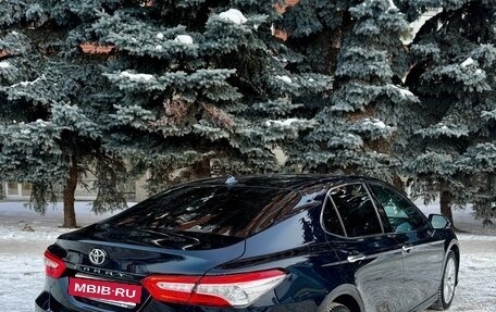 Toyota Camry, 2019 год, 3 590 000 рублей, 2 фотография