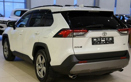 Toyota RAV4, 2019 год, 3 200 000 рублей, 9 фотография
