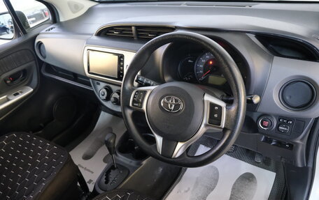 Toyota Vitz, 2014 год, 819 000 рублей, 10 фотография