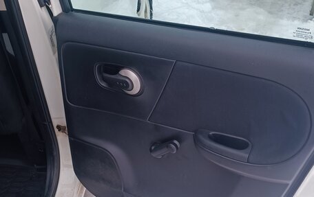 Nissan Note II рестайлинг, 2011 год, 700 000 рублей, 17 фотография