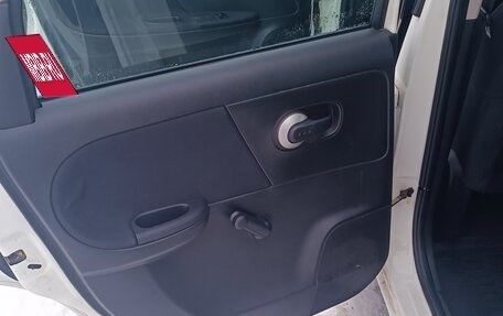 Nissan Note II рестайлинг, 2011 год, 700 000 рублей, 15 фотография