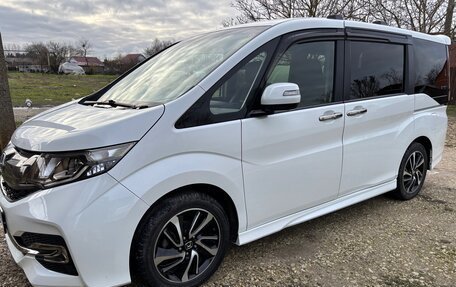 Honda Stepwgn IV, 2016 год, 2 250 000 рублей, 4 фотография