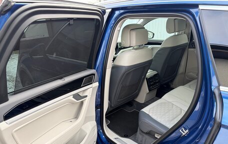 Volkswagen Touareg III, 2019 год, 4 650 000 рублей, 7 фотография