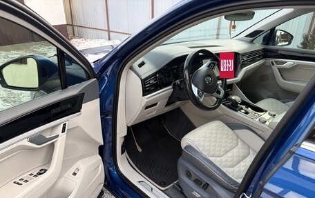 Volkswagen Touareg III, 2019 год, 4 650 000 рублей, 6 фотография