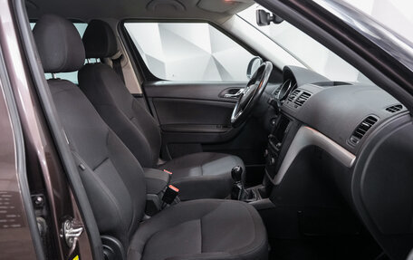 Skoda Yeti I рестайлинг, 2017 год, 1 393 000 рублей, 12 фотография