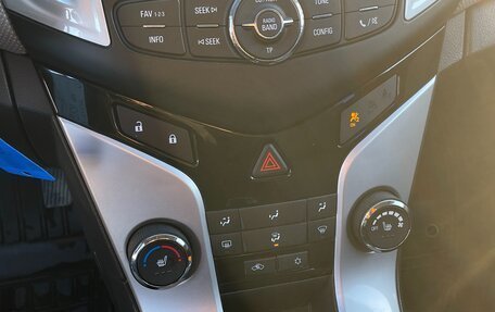 Chevrolet Cruze II, 2014 год, 820 000 рублей, 8 фотография