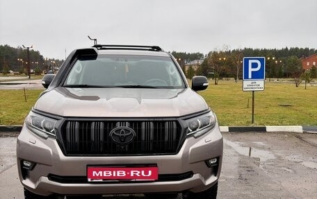 Toyota Land Cruiser Prado 150 рестайлинг 2, 2018 год, 5 300 000 рублей, 1 фотография