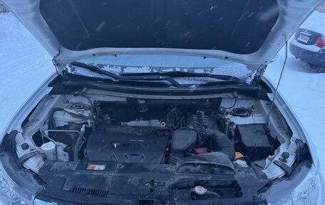 Mitsubishi Outlander III рестайлинг 3, 2014 год, 1 550 000 рублей, 26 фотография