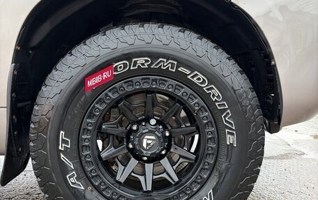 Toyota Land Cruiser Prado 150 рестайлинг 2, 2018 год, 5 300 000 рублей, 6 фотография