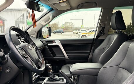 Toyota Land Cruiser Prado 150 рестайлинг 2, 2018 год, 5 300 000 рублей, 13 фотография