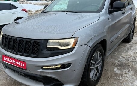 Jeep Grand Cherokee, 2018 год, 4 000 000 рублей, 2 фотография